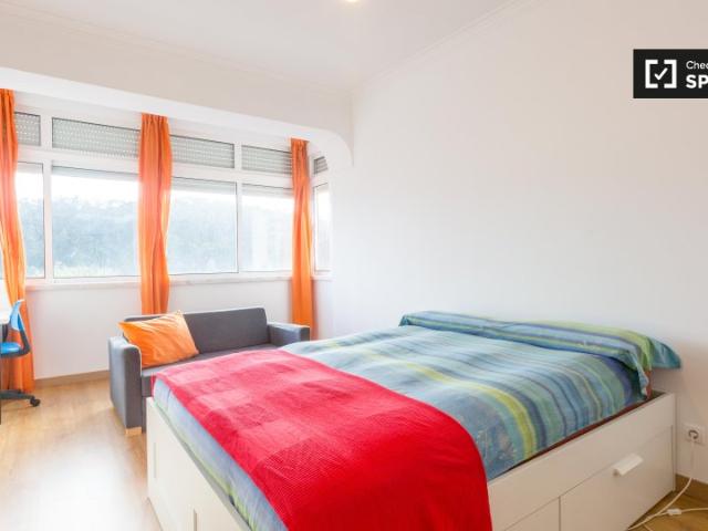 Quarto em apartamento partilhado para alugar em Lisboa