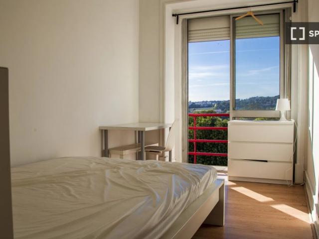 Quarto em apartamento partilhado para alugar em Lisboa