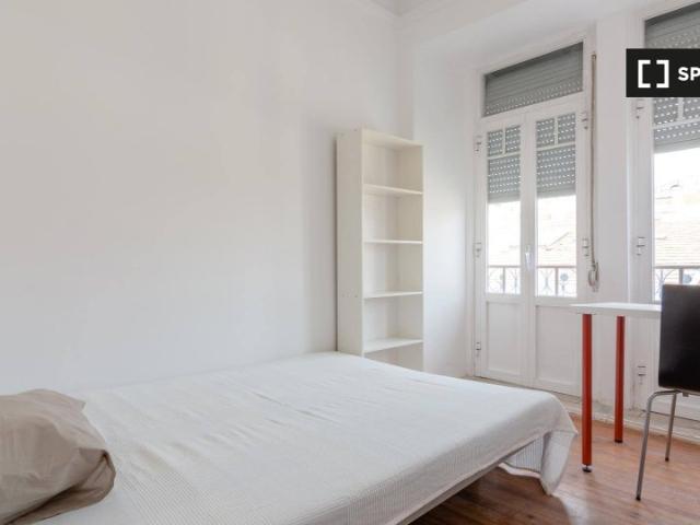 Quarto em apartamento partilhado para alugar em Lisboa