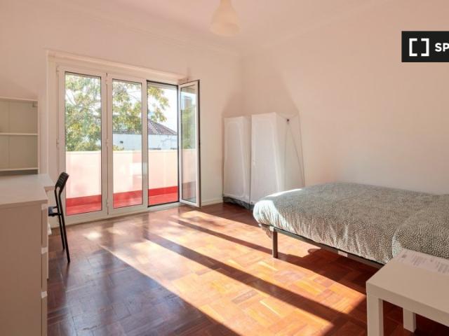 Quarto em apartamento partilhado para alugar em Lisboa