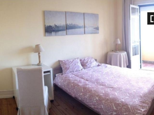 Quarto em apartamento partilhado para alugar em Lisboa