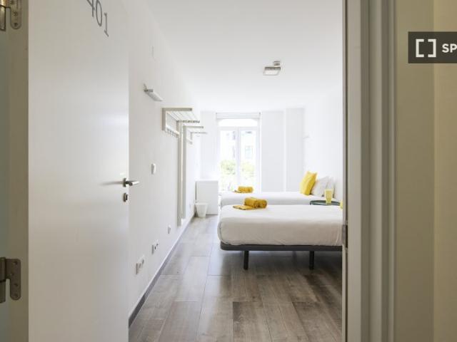 Quarto em apartamento partilhado para alugar em Lisboa