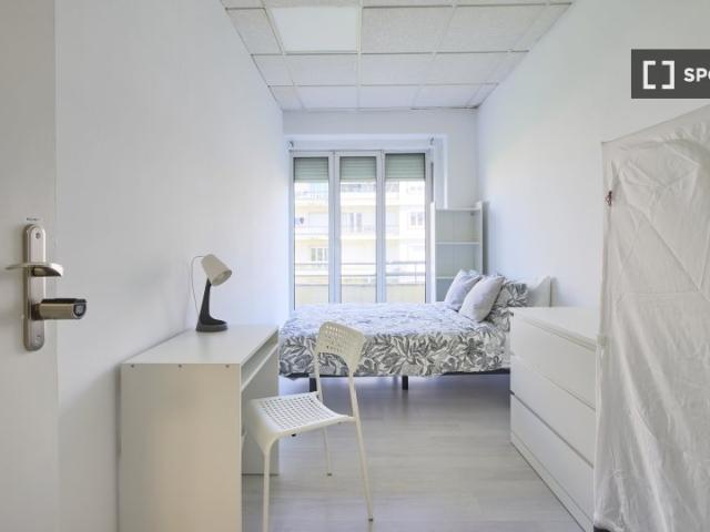Quarto em apartamento partilhado para alugar em Lisboa