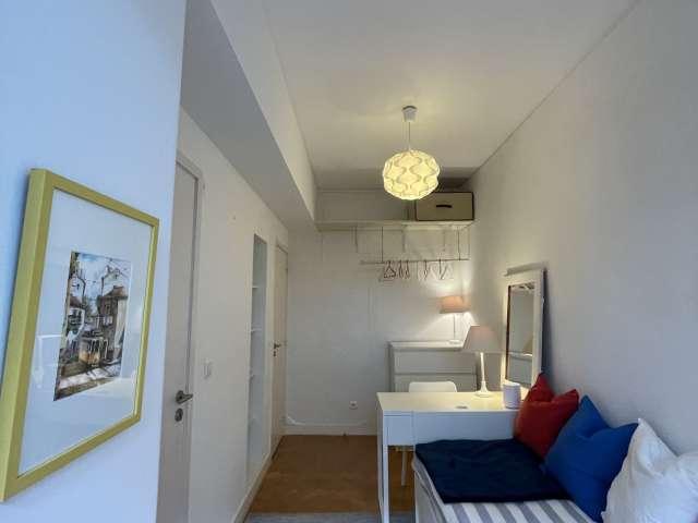 Quarto em apartamento partilhado para alugar em Lisboa