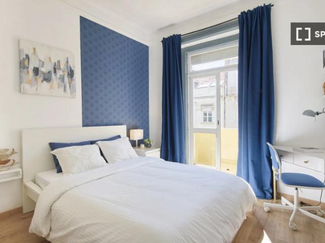 Quarto em apartamento partilhado de 4 quartos para alugar em Lisboa