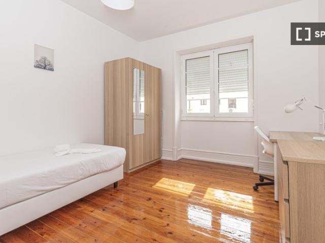 Quarto em apartamento partilhado para alugar em Lisboa