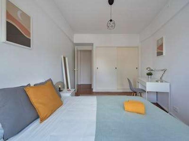 Quarto em apartamento partilhado para alugar em Lisboa