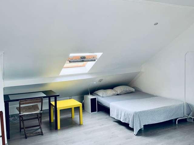 Quarto em apartamento partilhado para alugar em Lisboa