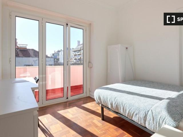 Quarto em apartamento partilhado para alugar em Lisboa