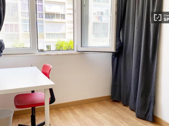 Quarto em apartamento partilhado para alugar em Lisboa