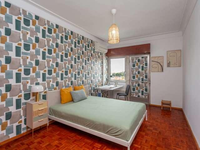 Quarto em apartamento partilhado para alugar em Lisboa
