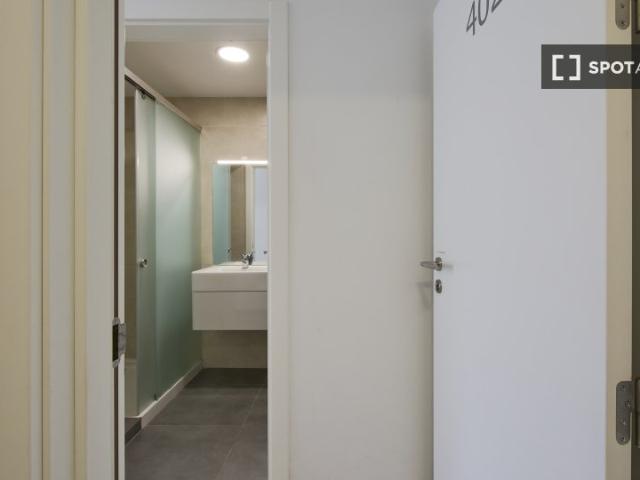 Quarto em apartamento partilhado para alugar em Lisboa