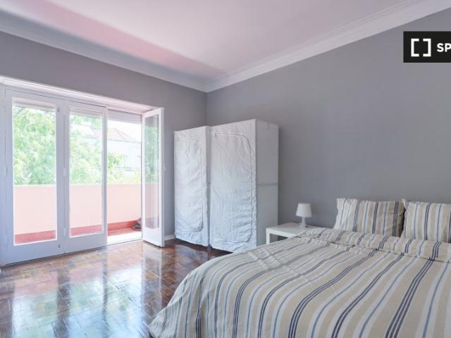 Quarto em apartamento partilhado para alugar em Lisboa