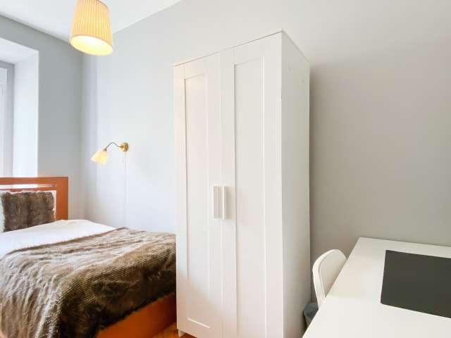 Quarto em apartamento partilhado para alugar em Lisboa, 5 camas