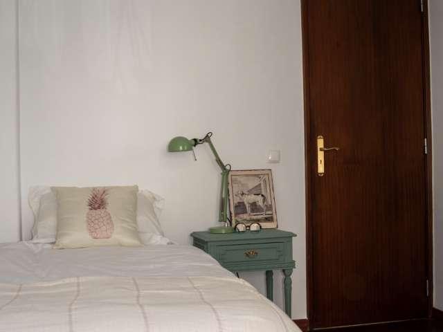 Quarto em apartamento partilhado para alugar em Lisboa