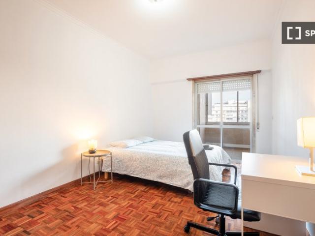 Quarto em apartamento partilhado para alugar em Lisboa