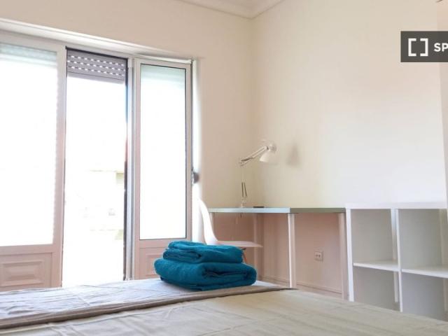 Quarto em apartamento partilhado para alugar em Lisboa