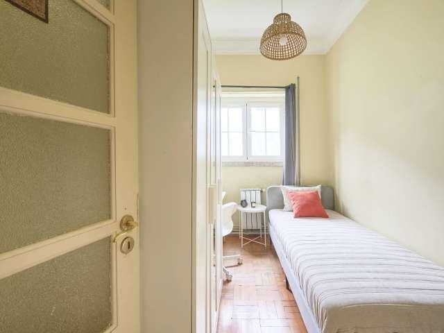 Quarto em apartamento partilhado para alugar em Lisboa