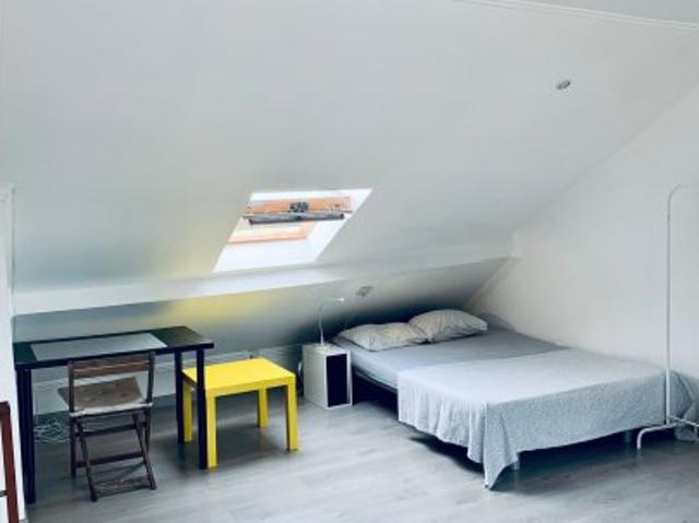 Quarto em apartamento partilhado para alugar em Lisboa