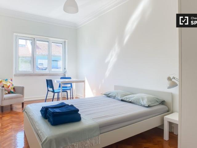 Quarto em apartamento partilhado para alugar em Lisboa
