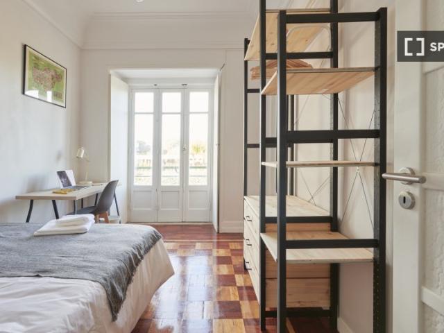 Quarto em apartamento partilhado para alugar em Lisboa