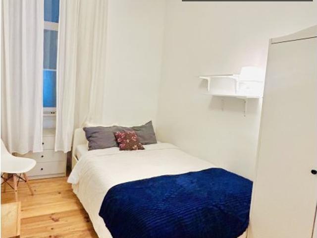 Quarto em apartamento partilhado para alugar em Lisboa