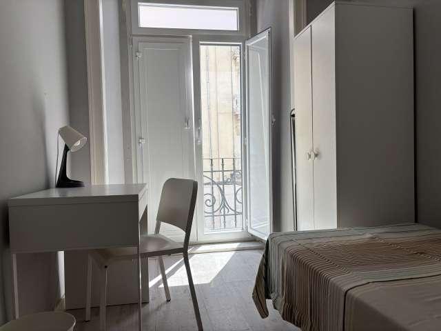 Quarto em apartamento partilhado para alugar em Lisboa