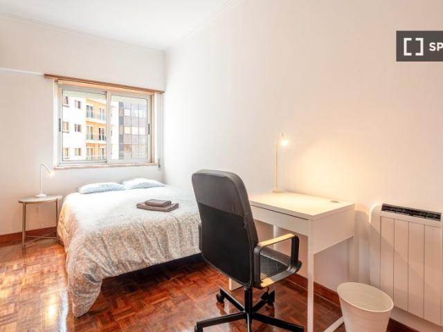 Quarto em apartamento partilhado para alugar em Lisboa