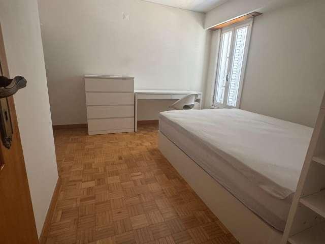 Quarto em apartamento compartilhado de 3 quartos para alugar, Matosinhos