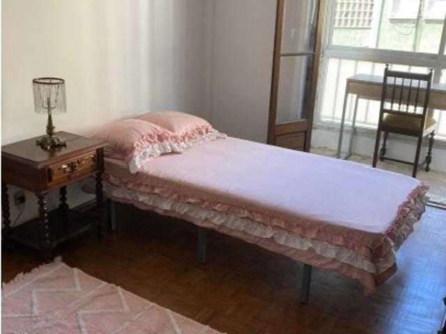 Quarto em apartamento partilhado para alugar em Odivelas, Lisboa
