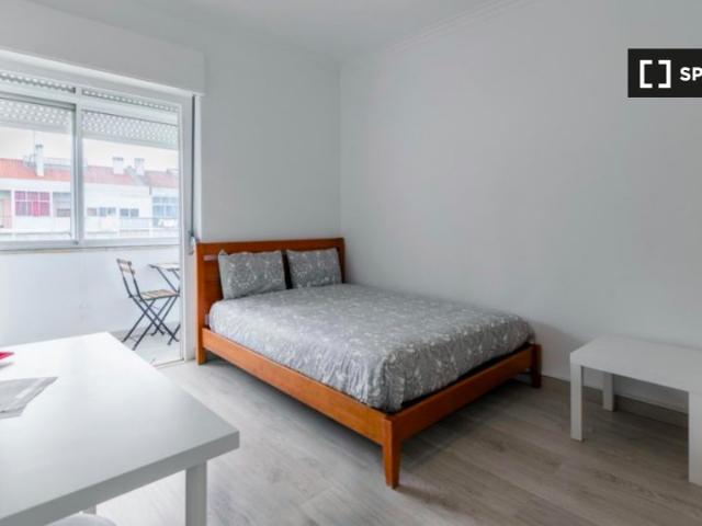Quarto em apartamento partilhado para alugar na Amadora, Lisboa