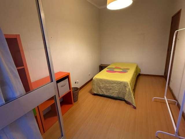 Quarto em apartamento compartilhado de 3 quartos, Porto