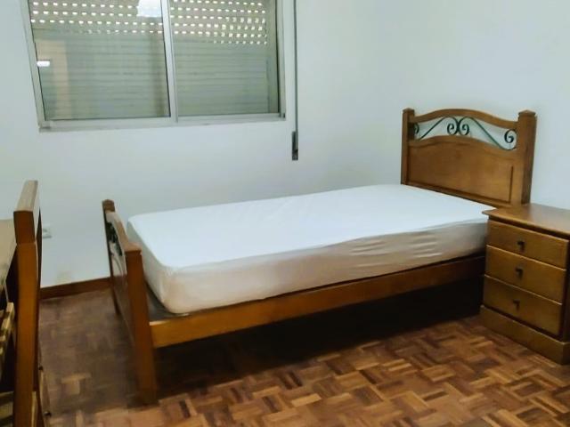 Quarto em apartamento T4 mobilado e equipado Raparigas ESTUDANTES