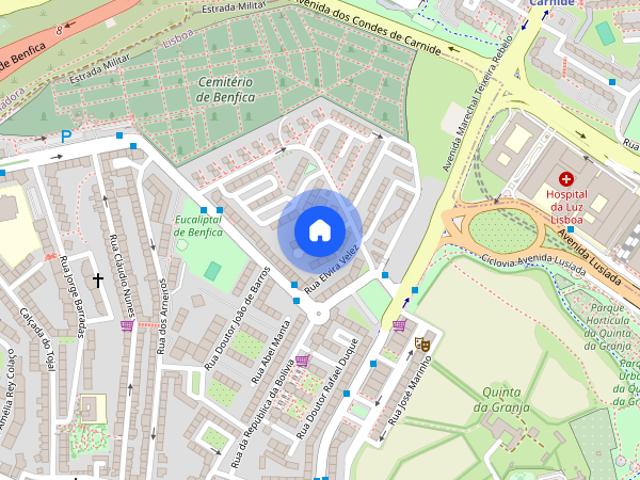 Quarto em Benfica limpeza nas areas comuns Metro linha Azul