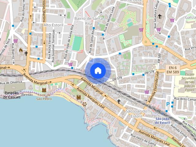 Quarto em Sao Joao do Estoril a 300 metros da praia da Poca