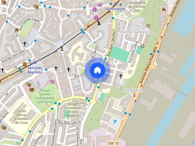 Quarto em zona central de Almada