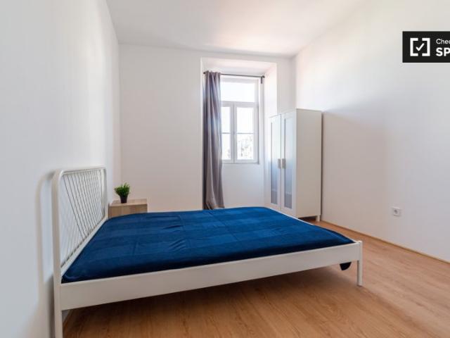 Quarto em apartamento partilhado de 9 quartos para alugar em Lisboa