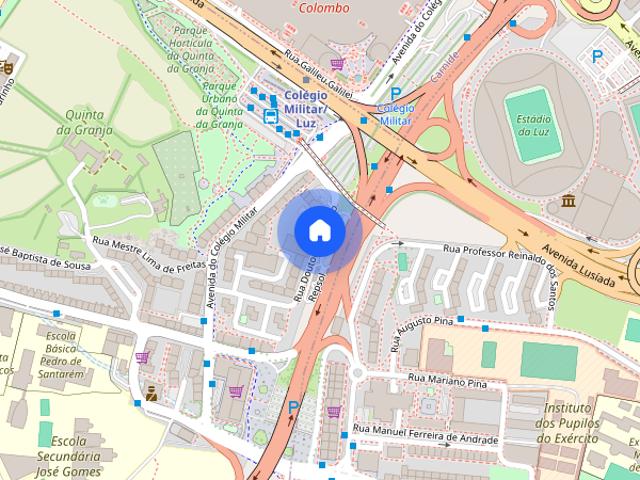 Quarto excelente localizacao Benfica 5 minutos a pe do metro