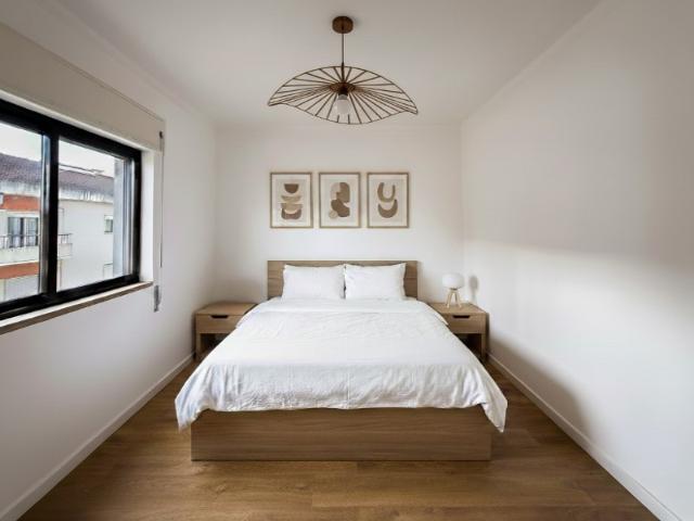 Quarto Individual | Apartamento Renovado | Centro do Entroncamento | 350€/mês
