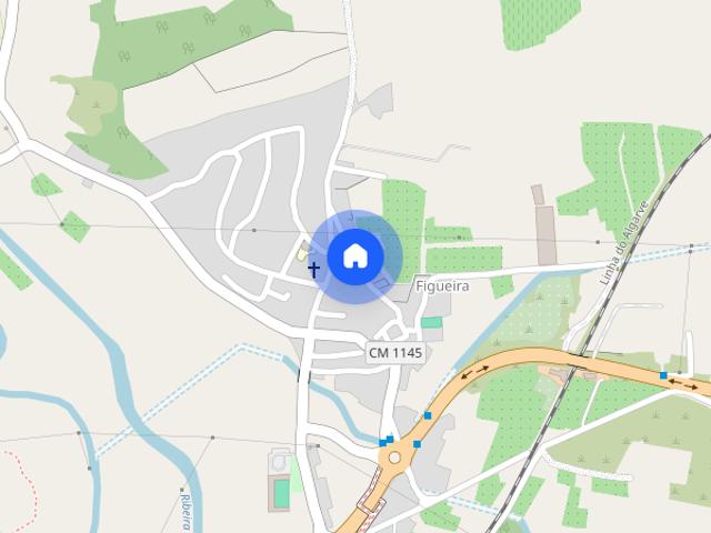 Quarto mobilado e espacoso em Portimao