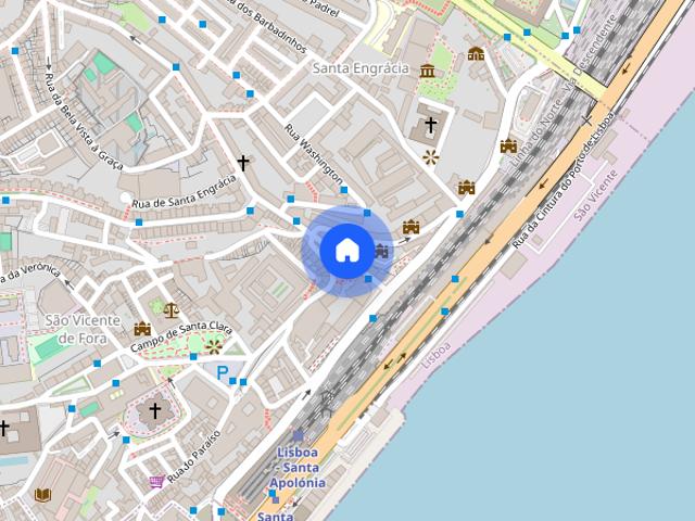 Quarto nao mobiliado porem grande a 10 minutos da praia