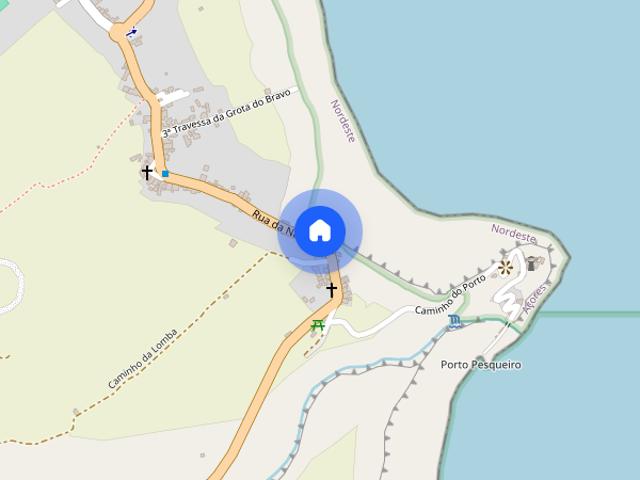 Quarto numa casa de 2 no nordeste Sao Miguel