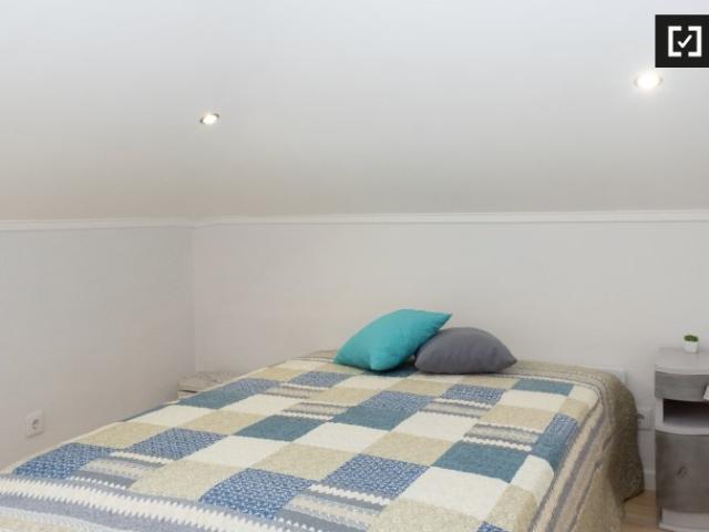Quarto para alugar em casa espaçosa com 6 quartos em Setúbal, Lisboa