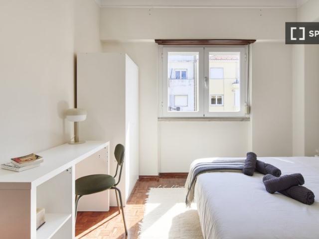 Quarto para alugar em apartamento de 10 quartos em Lisboa