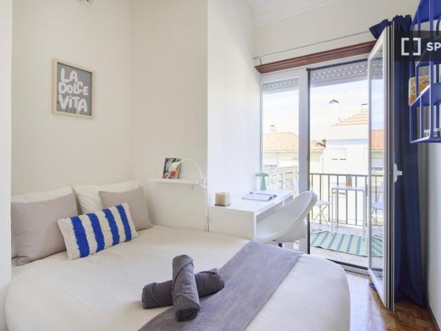Quarto para alugar em apartamento de 10 quartos em Lisboa