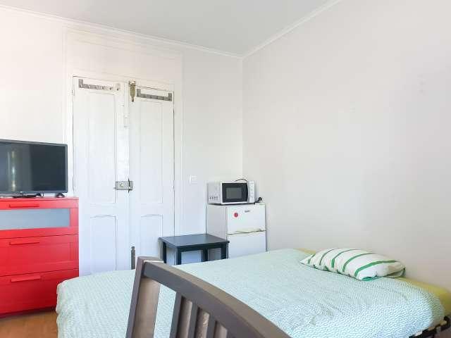 Quarto para alugar em apartamento de 10 quartos em Lisboa