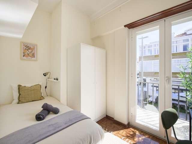 Quarto para alugar em apartamento de 10 quartos em Lisboa