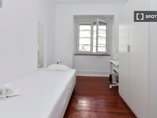 Quarto para alugar em apartamento de 10 quartos em Lisboa