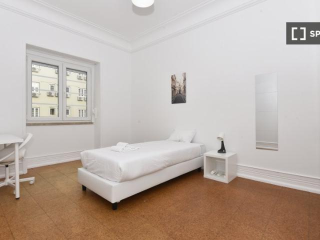 Quarto para alugar em apartamento de 10 quartos em Lisboa
