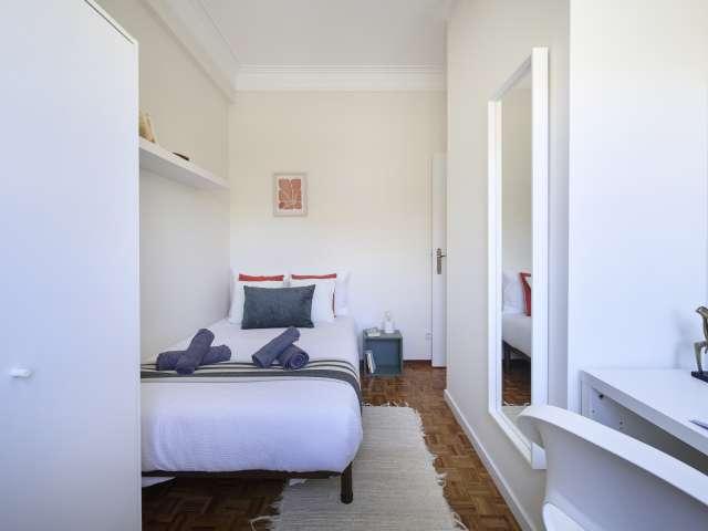 Quarto para alugar em apartamento de 10 quartos em Lisboa